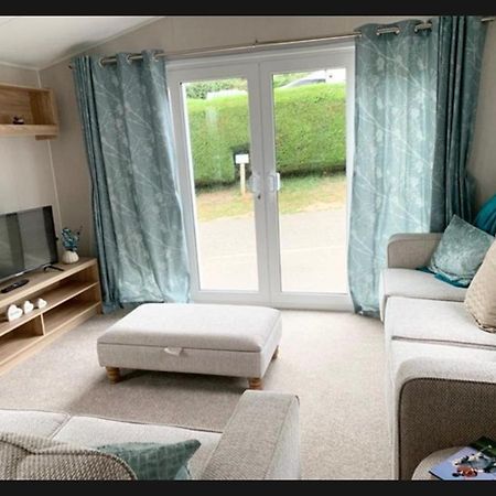 Exotic 3-Bed Caravan At Newquay Holiday Park Villa Luaran gambar