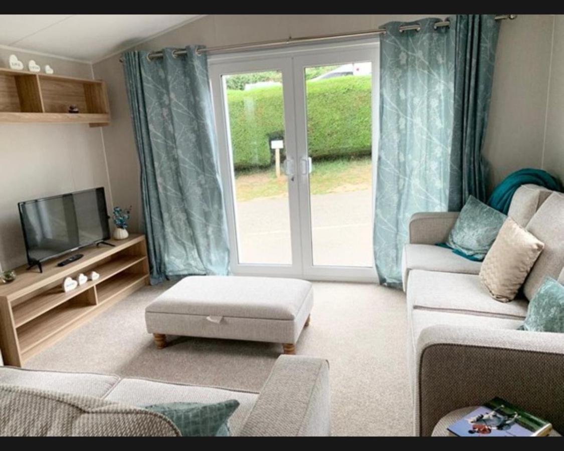Exotic 3-Bed Caravan At Newquay Holiday Park Villa Luaran gambar