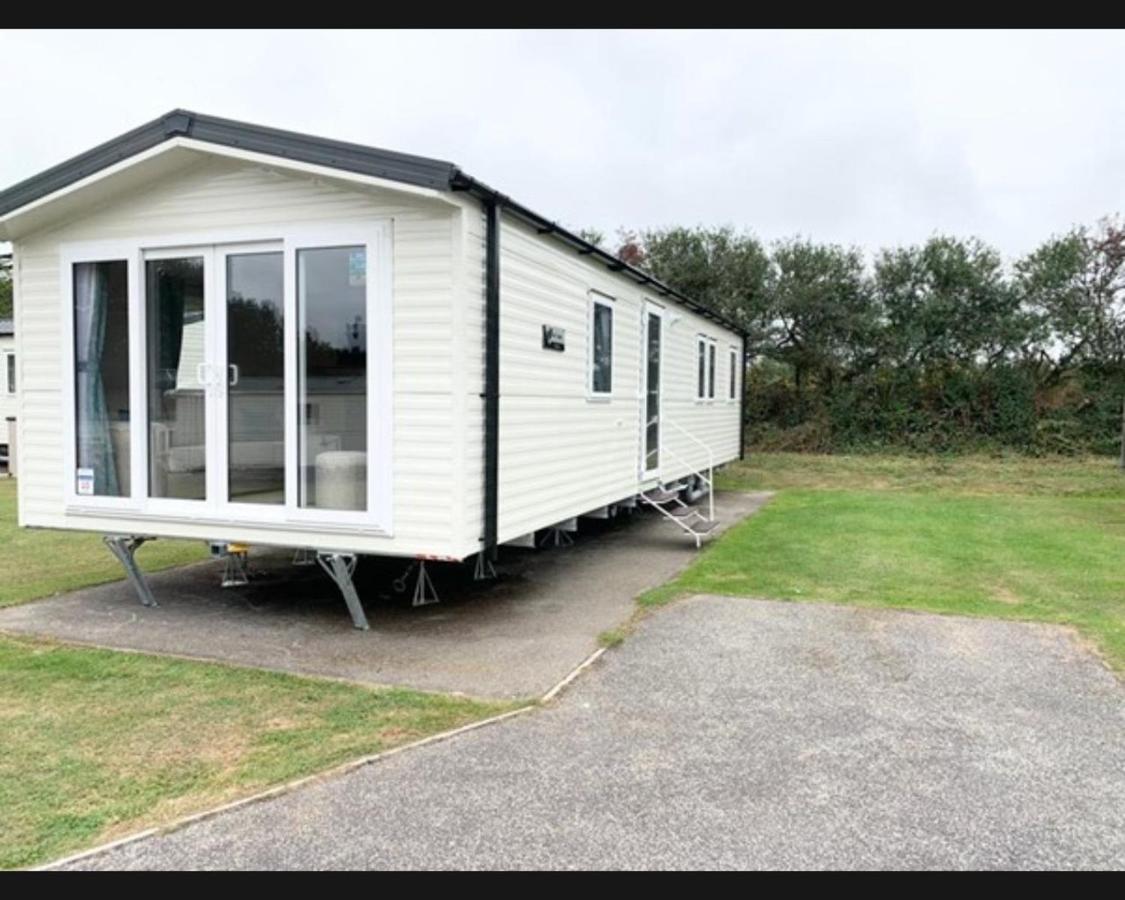 Exotic 3-Bed Caravan At Newquay Holiday Park Villa Luaran gambar