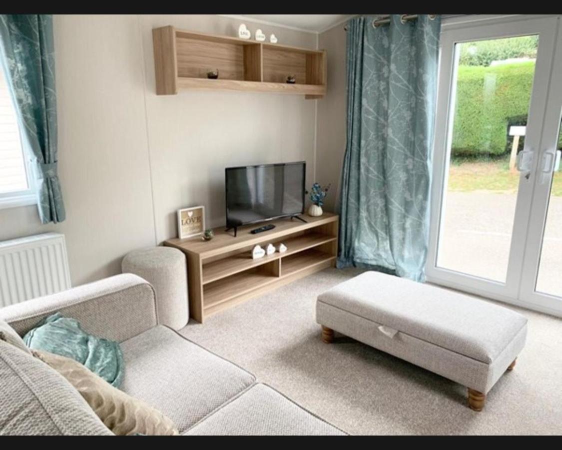 Exotic 3-Bed Caravan At Newquay Holiday Park Villa Luaran gambar
