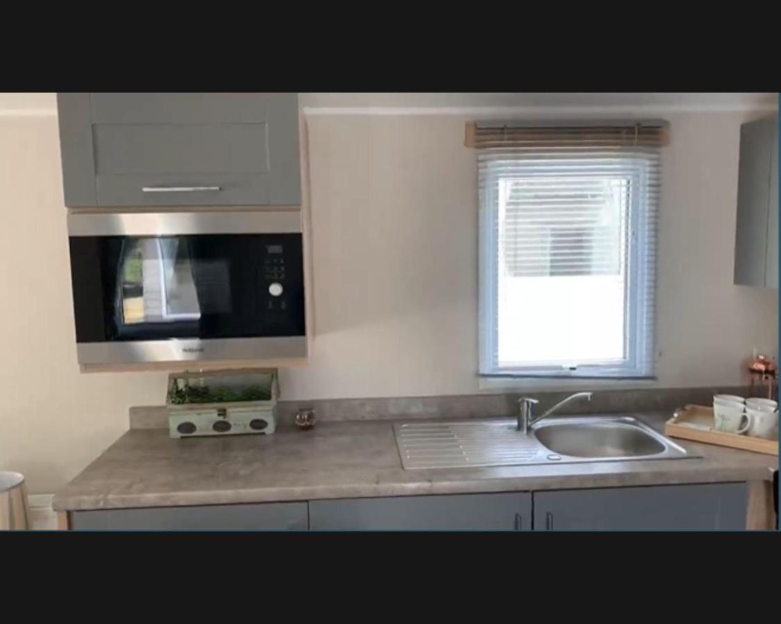 Exotic 3-Bed Caravan At Newquay Holiday Park Villa Luaran gambar