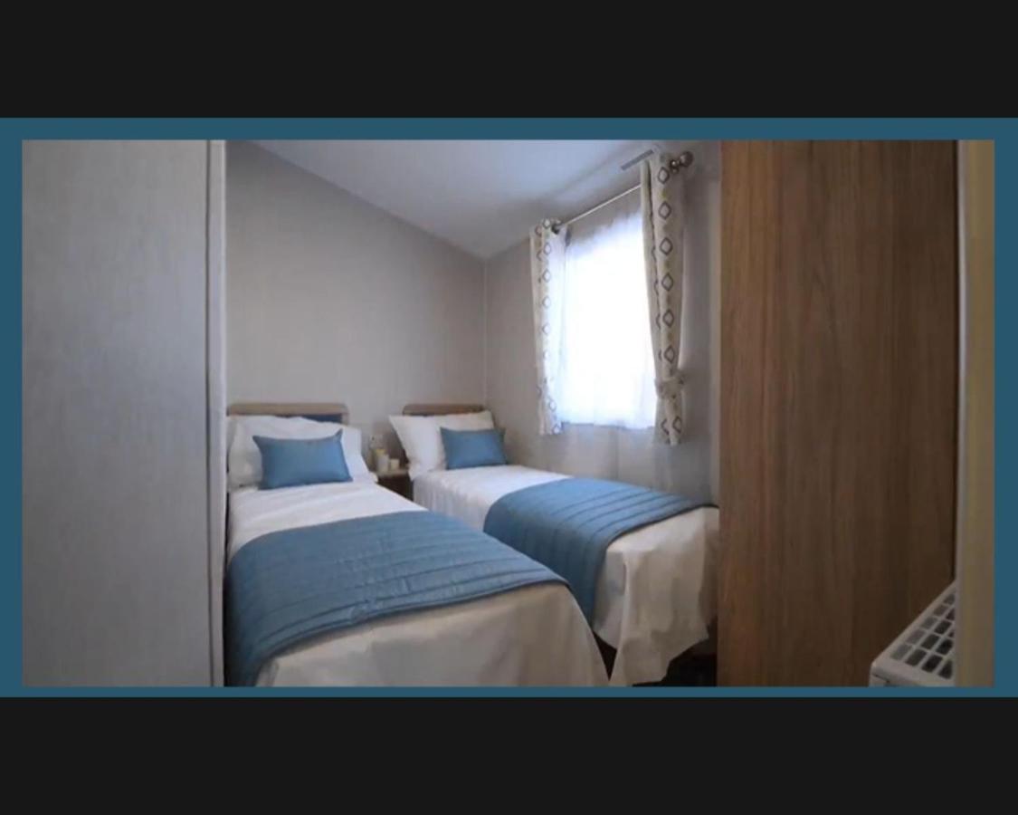 Exotic 3-Bed Caravan At Newquay Holiday Park Villa Luaran gambar