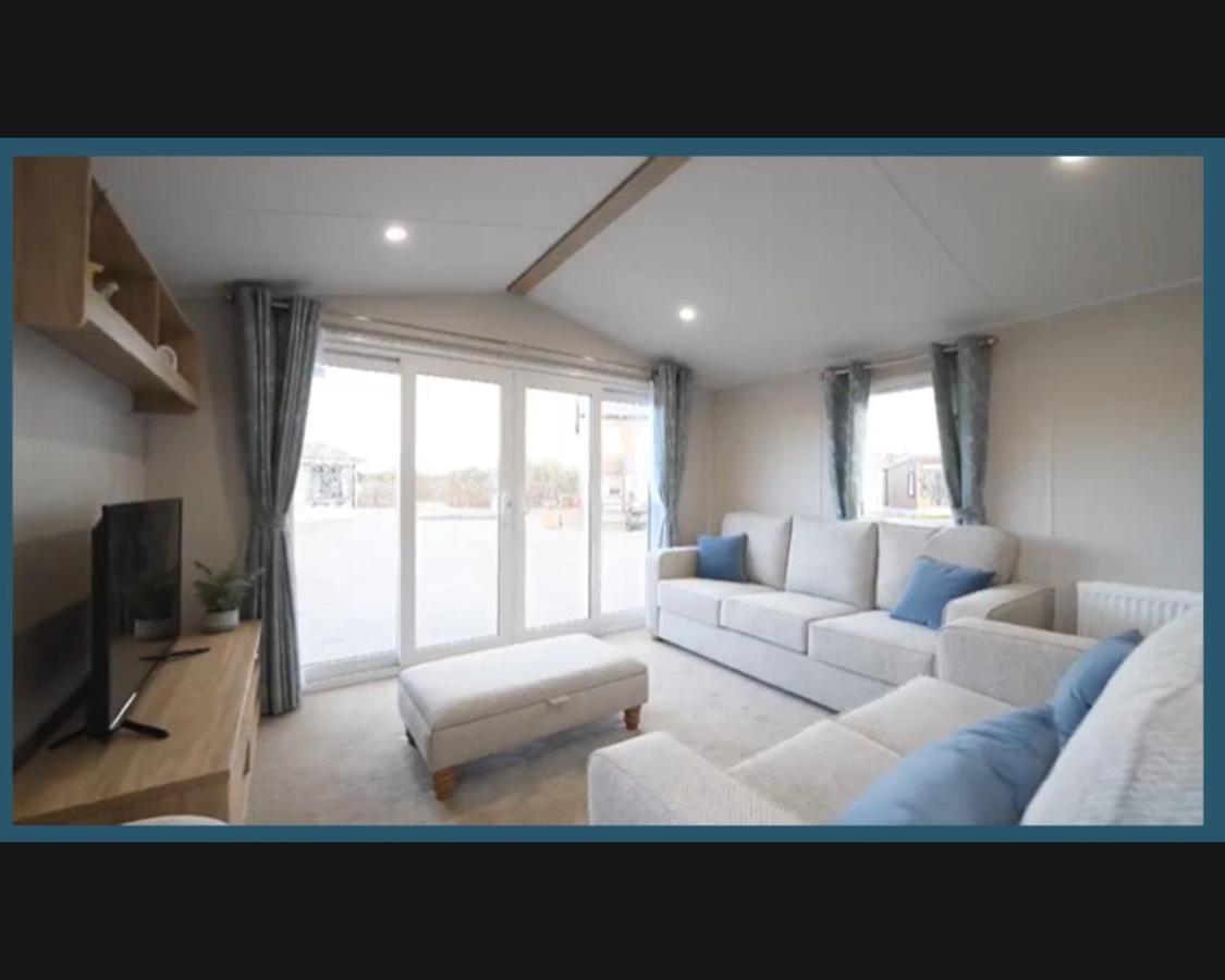 Exotic 3-Bed Caravan At Newquay Holiday Park Villa Luaran gambar