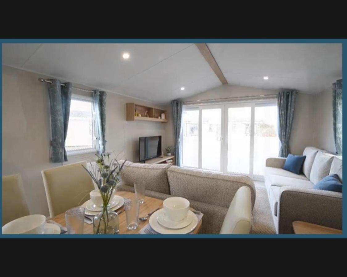 Exotic 3-Bed Caravan At Newquay Holiday Park Villa Luaran gambar