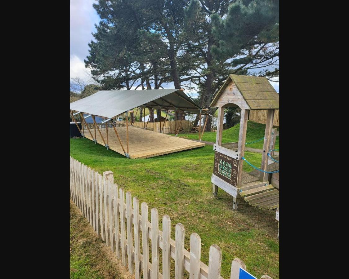 Exotic 3-Bed Caravan At Newquay Holiday Park Villa Luaran gambar