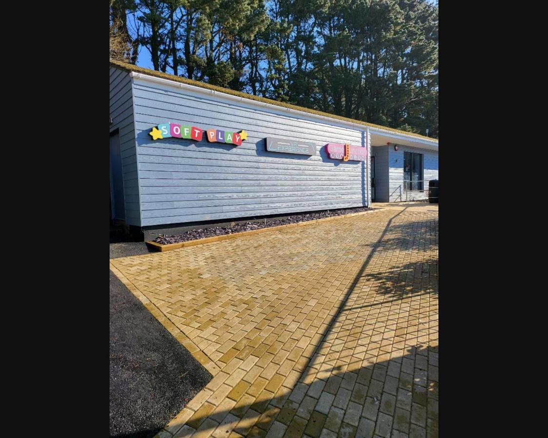 Exotic 3-Bed Caravan At Newquay Holiday Park Villa Luaran gambar