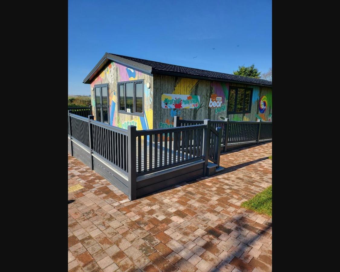 Exotic 3-Bed Caravan At Newquay Holiday Park Villa Luaran gambar